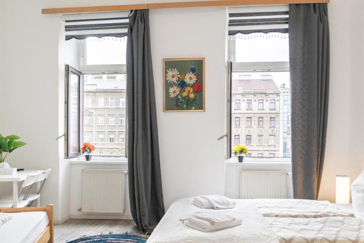 Апартаменты Pleasant 1Br Aprt. Near The Danube & Millenium T. Вена Экстерьер фото