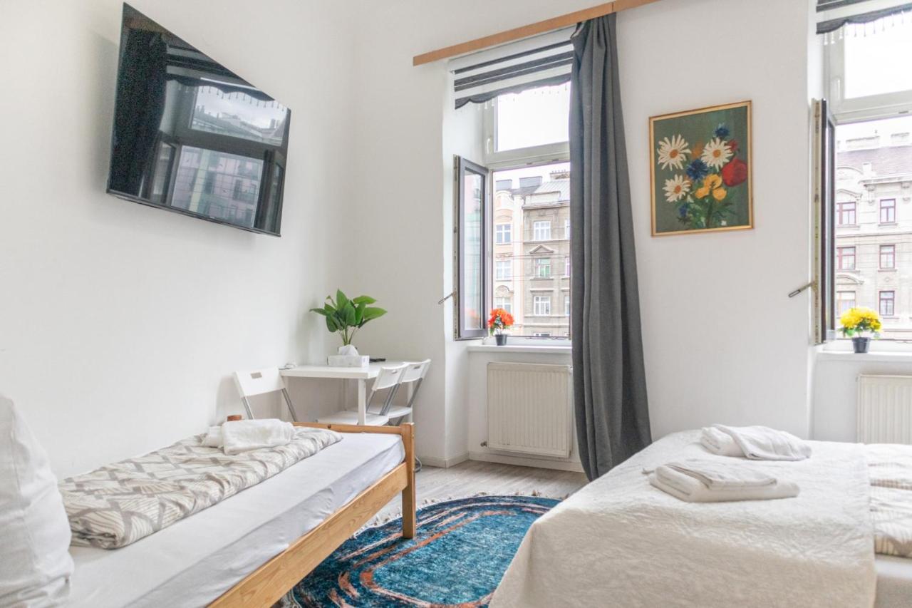 Апартаменты Pleasant 1Br Aprt. Near The Danube & Millenium T. Вена Экстерьер фото