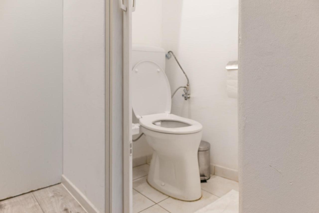 Апартаменты Pleasant 1Br Aprt. Near The Danube & Millenium T. Вена Экстерьер фото