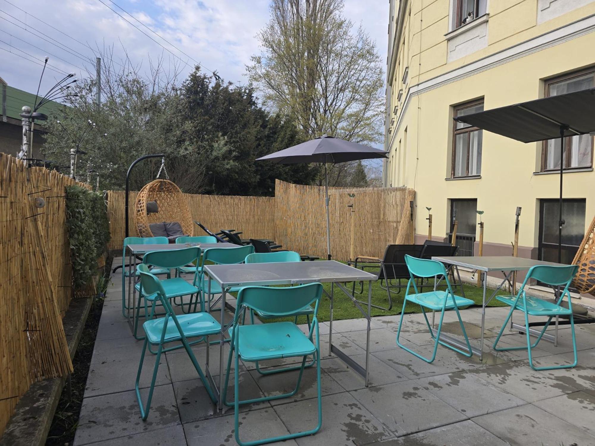 Апартаменты Pleasant 1Br Aprt. Near The Danube & Millenium T. Вена Экстерьер фото
